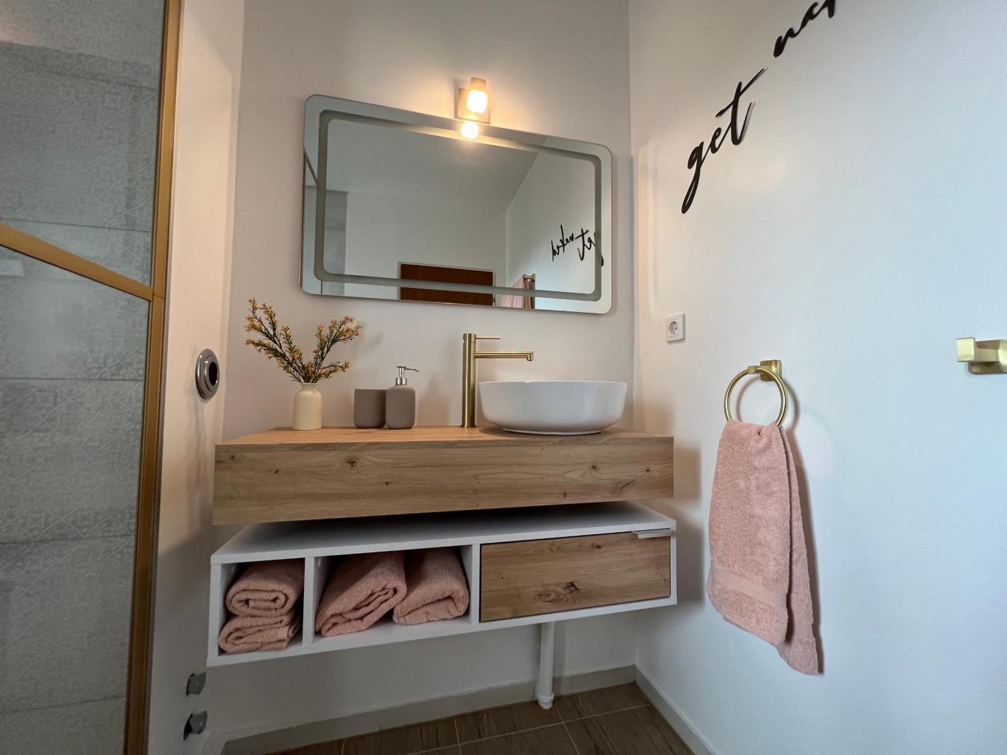 Up Wuljke19 Neu Renovierte Unterkunft Inkl.Pkw Stellplatz Emden Exterior foto